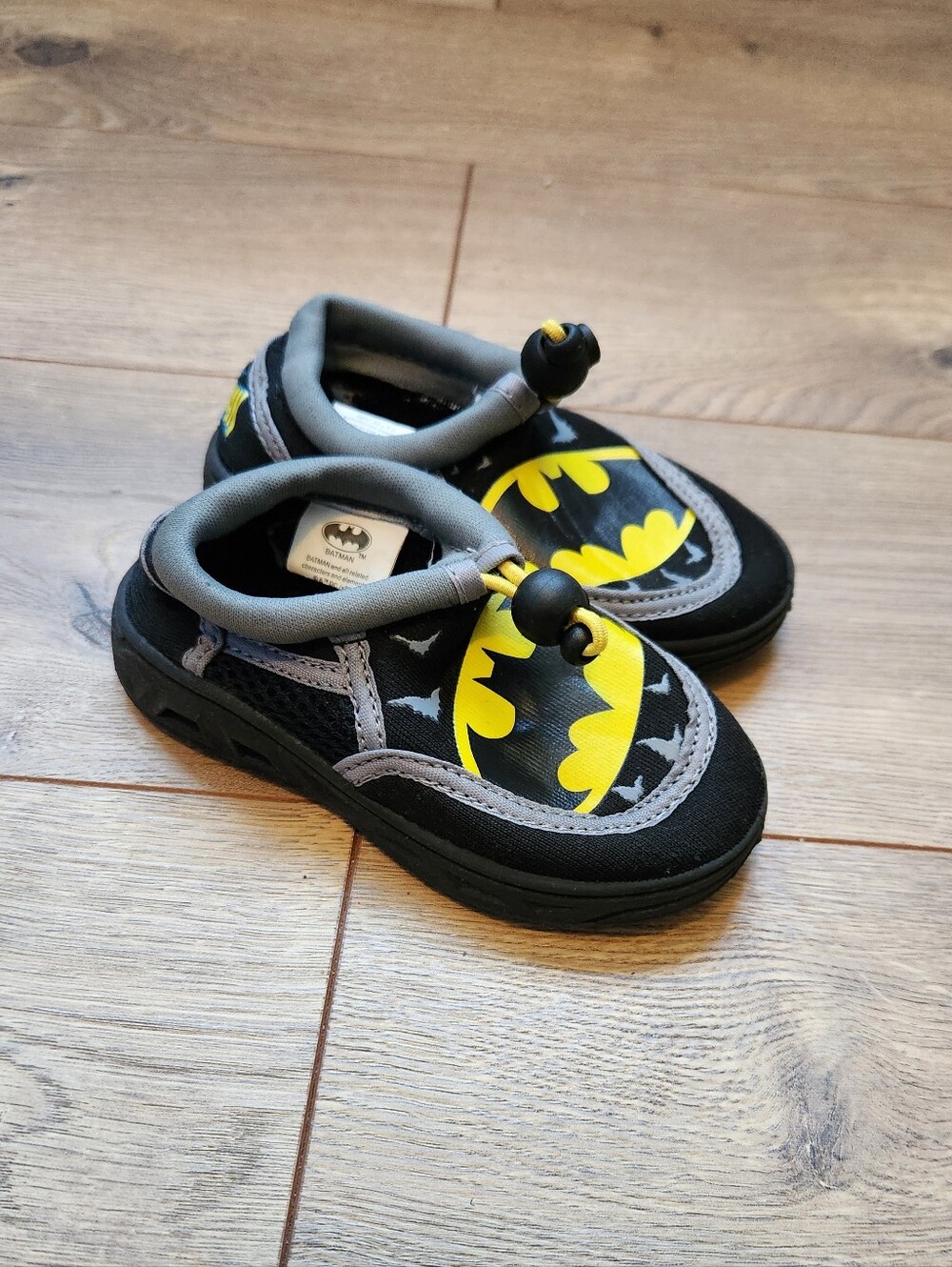 Boys 5/6 Batman Swim Shoes